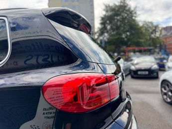 Volkswagen Tiguan 2.0 TDI BlueMotion Tech R-Line DSG 4WD Euro 5 (s/s) 5dr (Nav)