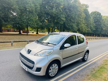 Peugeot 107 1.0 12V Urban Euro 5 5dr