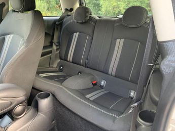 MINI Hatch 2.0 Cooper S Classic Steptronic Euro 6 (s/s) 3dr