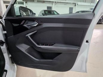 Audi A1 1.0 TFSI 30 S line Sportback S Tronic Euro 6 (s/s) 5dr