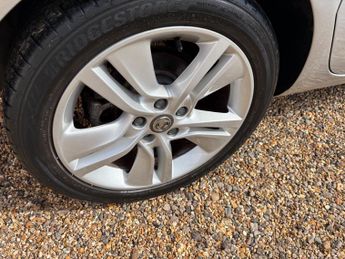 Vauxhall Meriva 1.4i Turbo SE Auto Euro 6 5dr