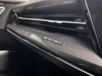 Audi Q4 e-tron 40 S line SUV 5dr Electric Auto 82kWh (204 ps)