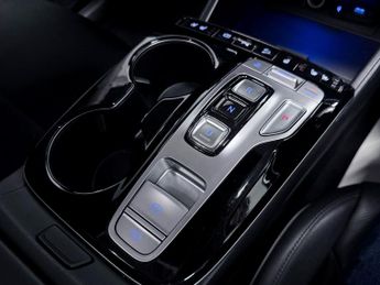 Hyundai TUCSON 1.6 h T-GDi 13.8kWh Ultimate SUV 5dr Petrol Plug-in Hybrid Auto 