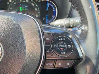 Toyota RAV4 2.5 VVT-h Design CVT Euro 6 (s/s) 5dr