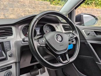 Volkswagen Golf 1.6 TDI BlueMotion Tech Match DSG Euro 5 (s/s) 5dr