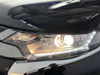 Mitsubishi Outlander 2.4h TwinMotor 13.8kWh Juro CVT 4WD Euro 6 (s/s) 5dr