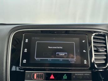 Mitsubishi Outlander 2.4h TwinMotor 13.8kWh Juro CVT 4WD Euro 6 (s/s) 5dr