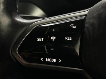 Volkswagen ID.4 Pro Performance 77kWh 1ST Edition Auto 5dr