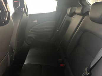 Nissan Juke 1.0 DIG-T Tekna DCT Auto Euro 6 (s/s) 5dr