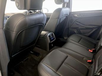 Porsche Macan 2.0T PDK 4WD Euro 6 (s/s) 5dr