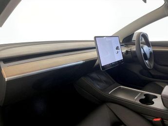 Tesla Model 3 (Dual Motor) Long Range Auto 4WDE 4dr
