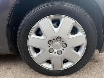 Peugeot 107 1.0 12V Active 2 Tronic Euro 5 5dr