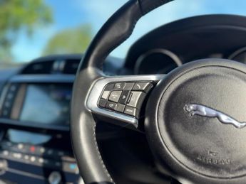 Jaguar XE 2.0d R-Sport Auto Euro 6 (s/s) 4dr