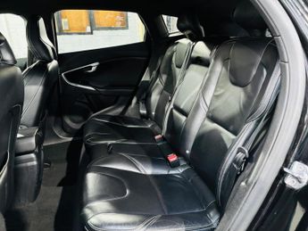 Volvo V40 2.0 D3 R-Design Pro Auto Euro 6 (s/s) 5dr