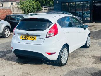 Ford Fiesta 1.6 Titanium Powershift Euro 5 5dr