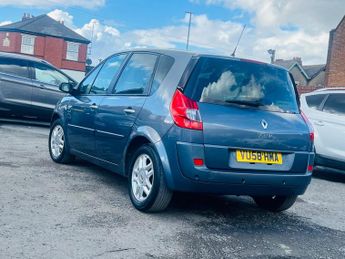 Renault Scenic 2.0 VVT Dynamique S 5dr
