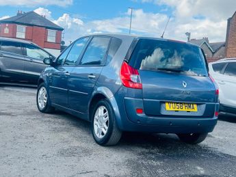 Renault Scenic 2.0 VVT Dynamique S 5dr