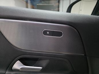 Mercedes-Benz GLA 1.3 GLA200 Sport 7G-DCT Euro 6 (s/s) 5dr