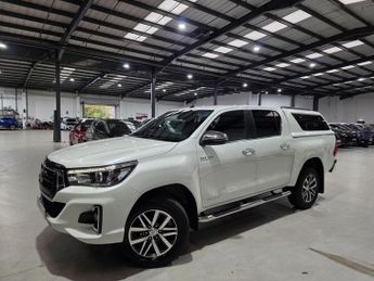 Toyota Hi Lux 2.4 D-4D Invincible X Auto 4WD Euro 6 4dr (TSS, 3.5t)