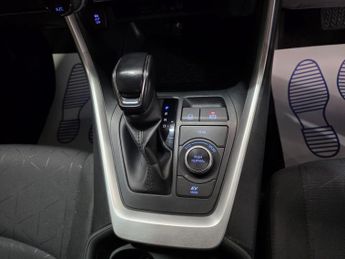 Toyota RAV4 2.5 VVT-h Design CVT 4WD Euro 6 (s/s) 5dr