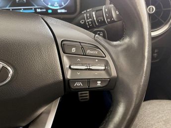 Hyundai KONA 64kWh Premium Auto 5dr (10.5kW Charger)
