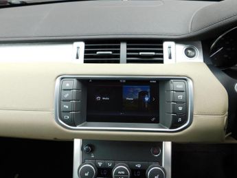 Land Rover Range Rover Evoque 2.0 TD4 SE Auto 4WD Euro 6 (s/s) 5dr