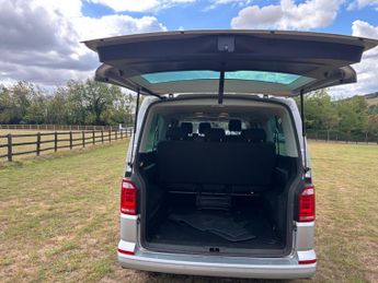 Volkswagen Transporter Shuttle 2.0 TDI BlueMotion Tech SE DSG FWD LWB Euro 6 (s/s) 5dr
