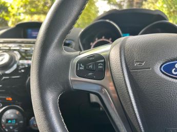 Ford Fiesta 1.0T EcoBoost Titanium Powershift Euro 6 5dr