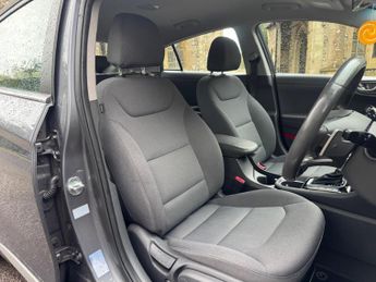 Hyundai IONIQ 1.6 h-GDi Premium DCT Euro 6 (s/s) 5dr
