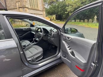 Hyundai IONIQ 1.6 h-GDi Premium DCT Euro 6 (s/s) 5dr