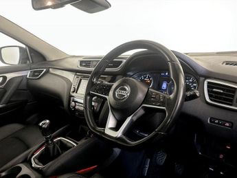 Nissan Qashqai 1.3 DIG-T Tekna Euro 6 (s/s) 5dr