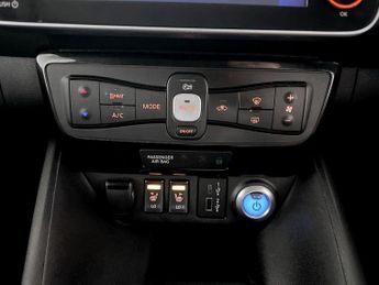 Nissan Leaf 40kWh Tekna Auto 5dr