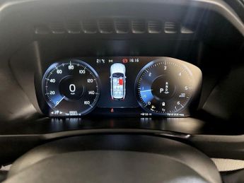 Volvo XC90 2.0 B5 MHEV R-Design Auto 4WD Euro 6 (s/s) 5dr
