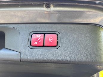 Mercedes-Benz GLC 2.0 GLC250 Sport (Premium) G-Tronic+ 4MATIC Euro 6 (s/s) 5dr