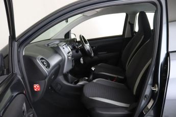 Toyota AYGO 1.0 VVT-i x-play Euro 6 5dr