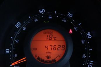 Toyota AYGO 1.0 VVT-i x-play Euro 6 5dr