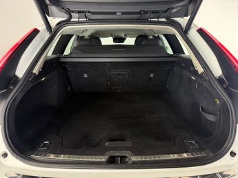 Volvo V90 Cross Country 2.0 D4 Auto AWD Euro 6 (s/s) 5dr