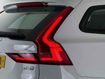Volvo V90 Cross Country 2.0 D4 Auto AWD Euro 6 (s/s) 5dr