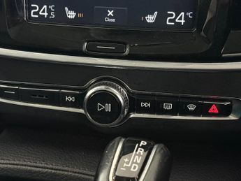 Volvo V90 Cross Country 2.0 D4 Auto AWD Euro 6 (s/s) 5dr