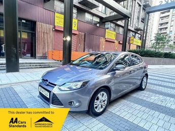 Ford Focus 1.0T EcoBoost Titanium Navigator Euro 5 (s/s) 5dr