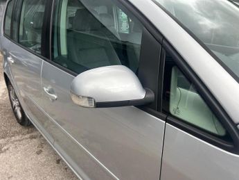 Volkswagen Touran 2.0 TDI SE DSG 5dr (5 Seats)