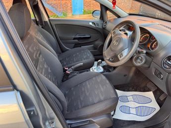 Vauxhall Corsa 1.2 16V Exclusiv Hatchback 5dr Petrol Easytronic Euro 5 (A/C) (8