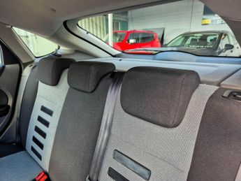 Ford Focus 1.6 Zetec 5dr