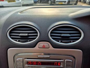Ford Focus 1.6 Zetec 5dr