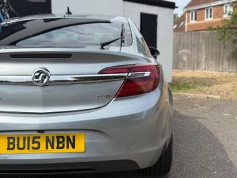 Vauxhall Insignia 2.0 CDTi Elite Nav Auto Euro 5 5dr