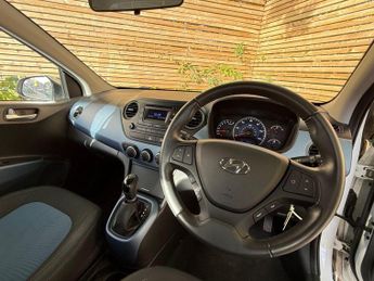 HYUNDAI I10 1.2 Premium Hatchback 5dr Petrol Auto Euro 6 (87 ps) 12 MONTHS A