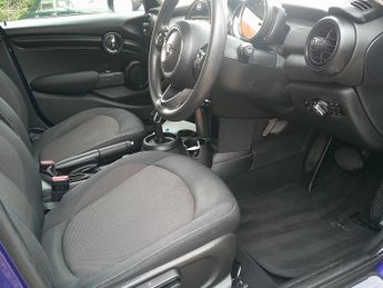 MINI Hatch 1.5 Cooper Classic Steptronic Euro 6 (s/s) 5dr