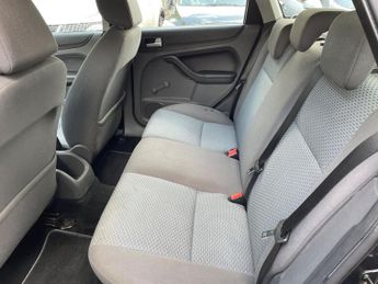 Ford Focus 1.6 LX 5dr