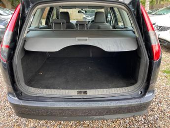 Ford Focus 1.6 LX 5dr
