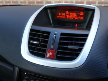 Peugeot 207 1.4 Verve Hatchback 3dr Petrol Manual (150 g/km, 75 bhp)